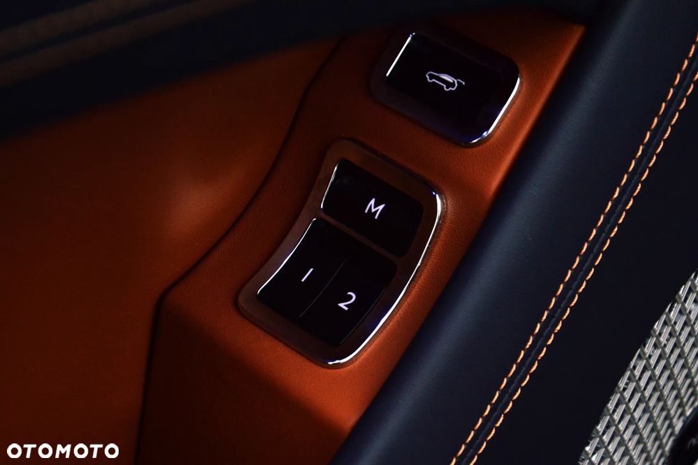 Bentley Bentayga V8 - 24