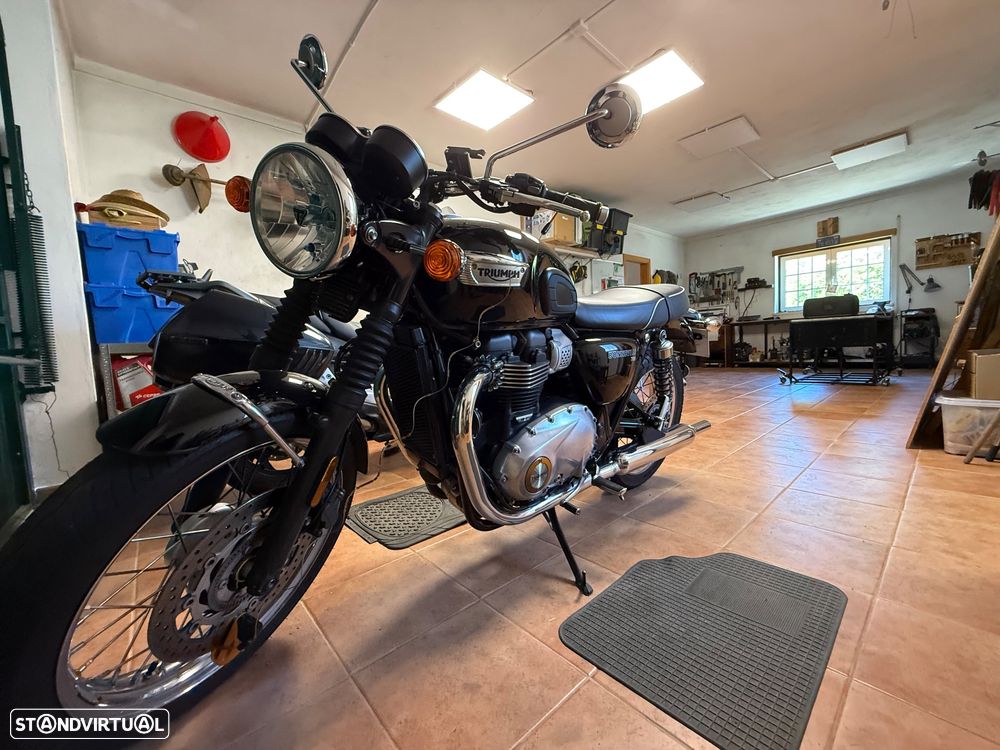 Triumph Bonneville T100 - 2