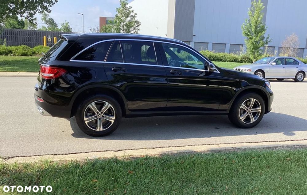 Mercedes-Benz GLC 300 4Matic 9G-TRONIC AMG Line - 4
