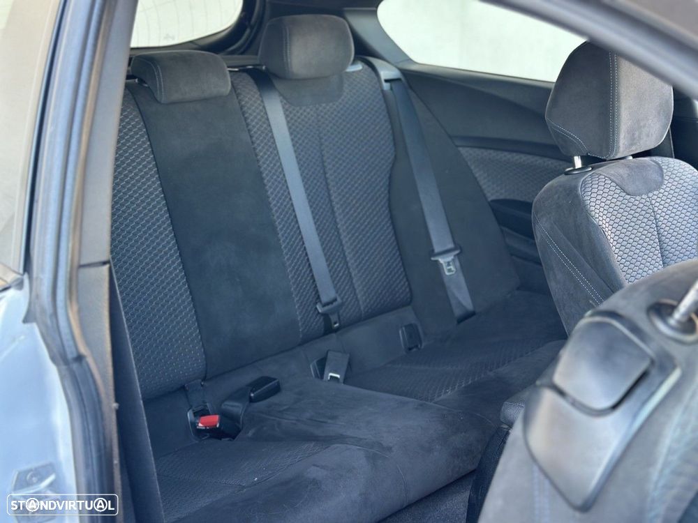 BMW 118 d Pack M - 20