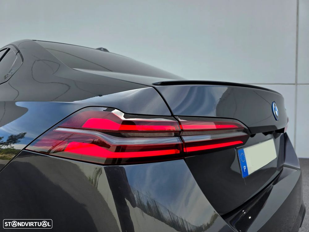BMW 530 e Pack Desportivo M Pro - 14