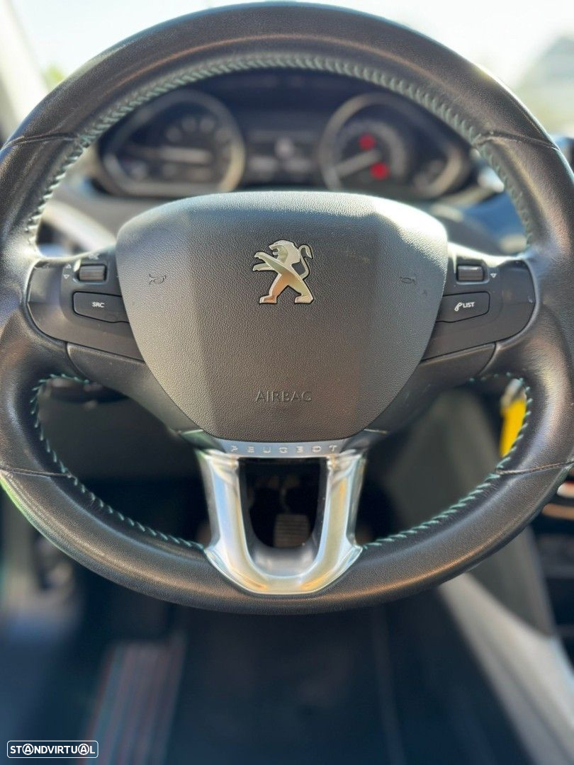 Peugeot 2008 PureTech 110 Stop&Start Urban Move - 22