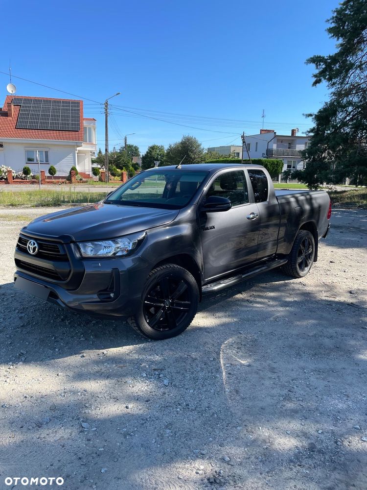 Toyota Hilux - 3