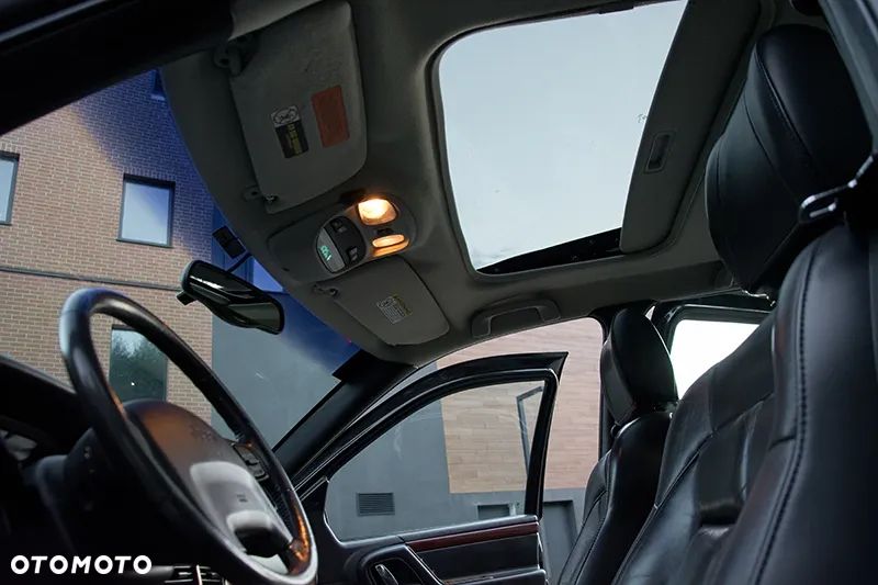 Jeep Grand Cherokee - 36