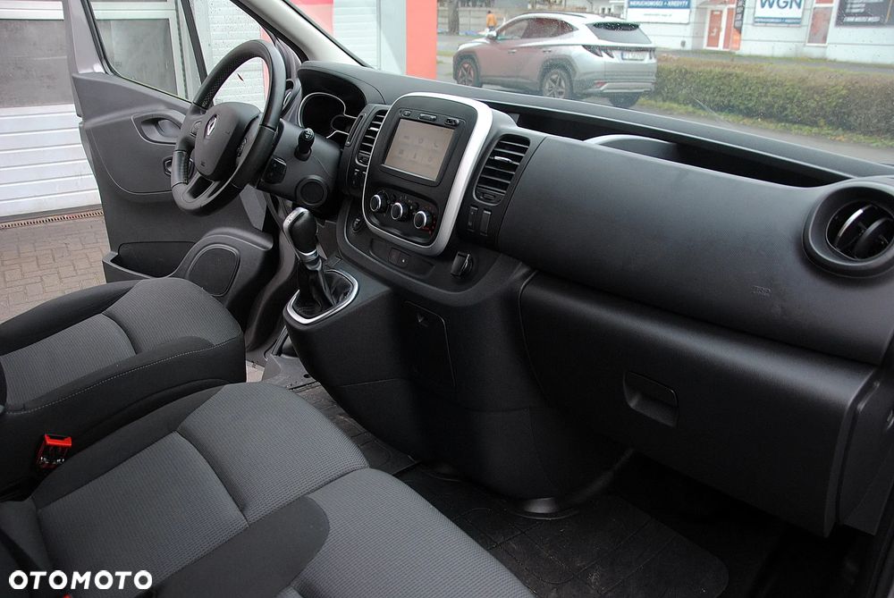 Renault Trafic 2.0 dCi - 10