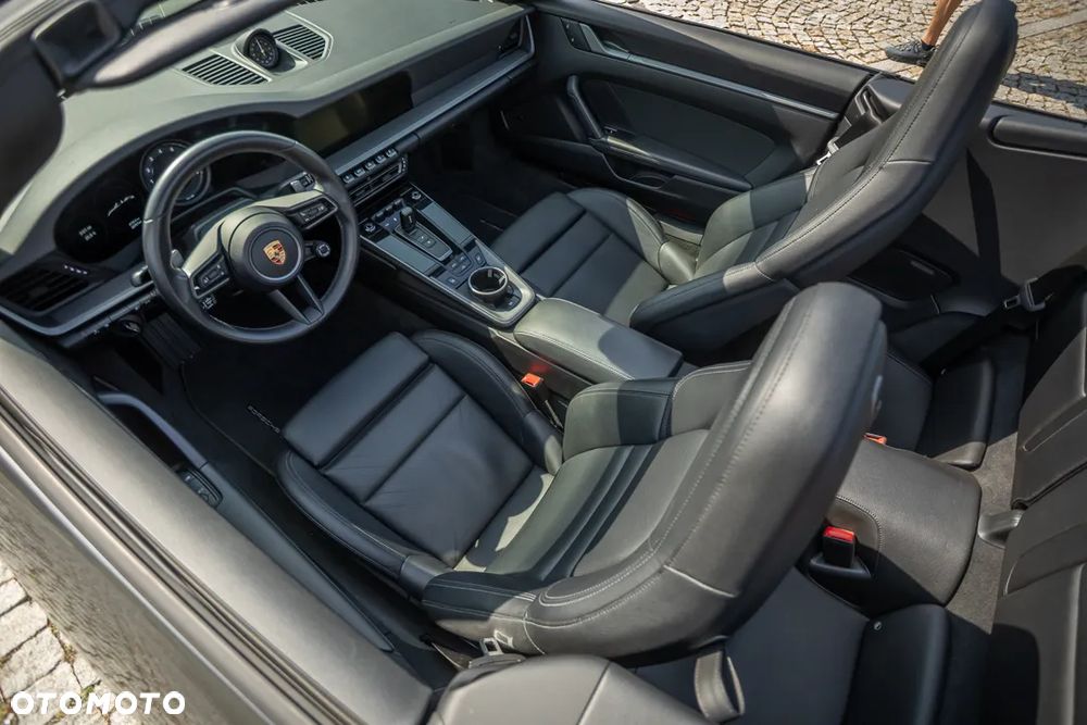 Porsche 911 Carrera S PDK - 17