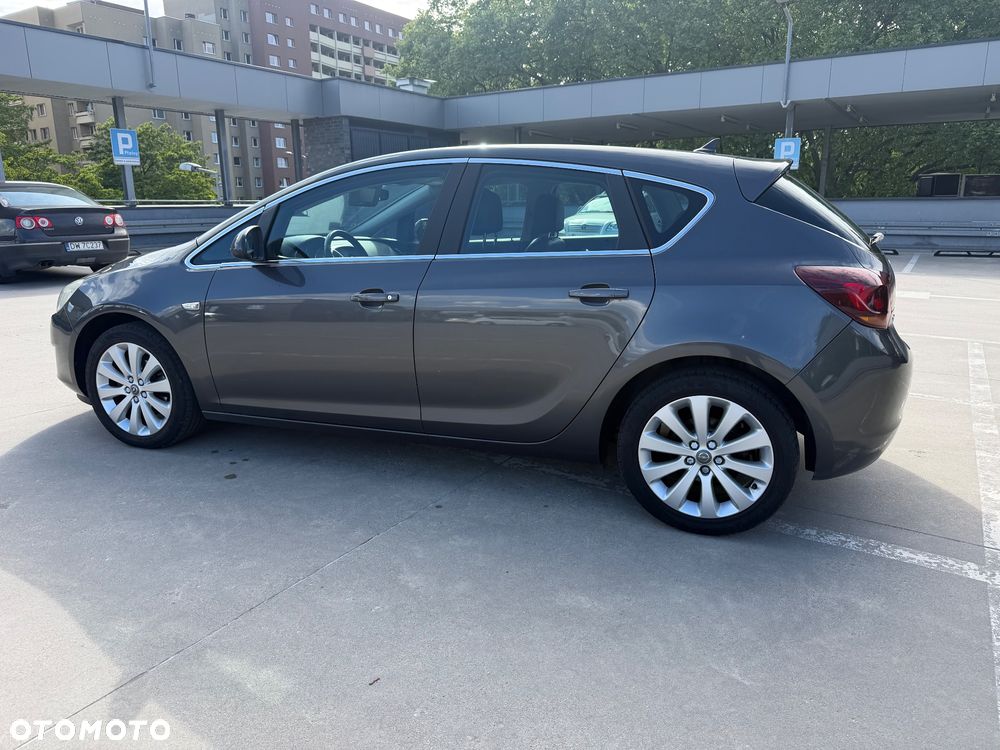 Opel Astra 1.6 Cosmo - 8