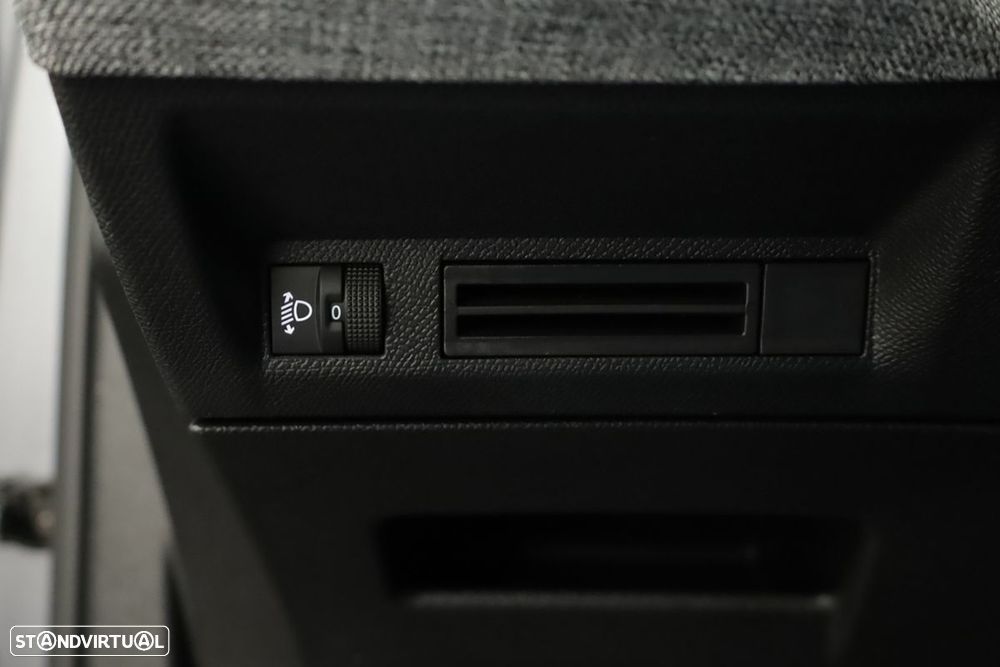 Peugeot 3008 1.2 Hybrid Allure e-DCS6 - 18