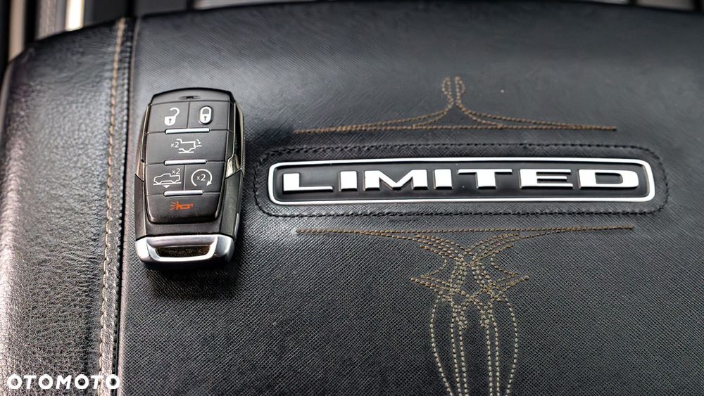 RAM 1500 5.7 Crew Cab Limited - 22