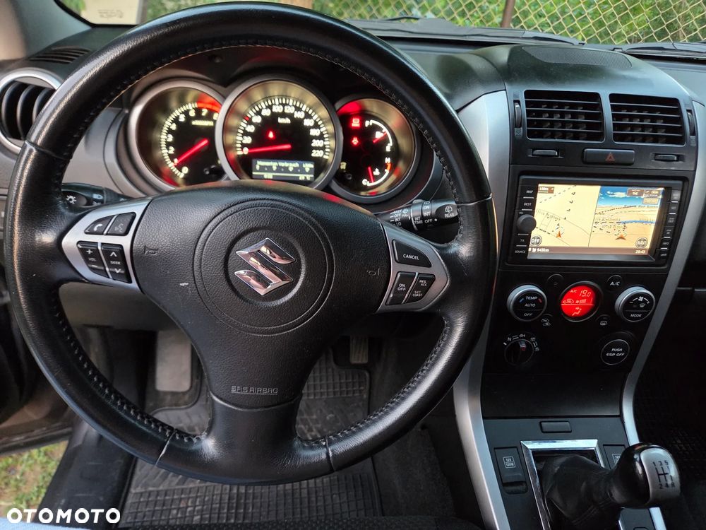 Suzuki Grand Vitara 2.4 Comfort - 11