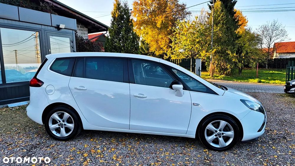 Opel Zafira 1.6 T SIDI Cosmo S&S - 9
