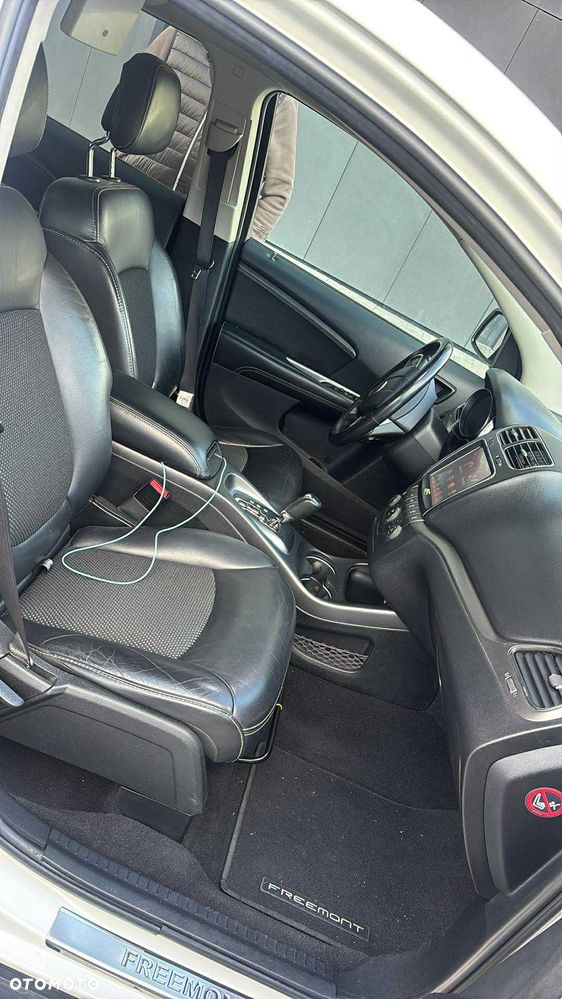 Fiat Freemont 2.0 Multijet Lounge AWD - 19