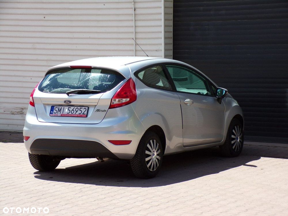 Ford Fiesta - 10