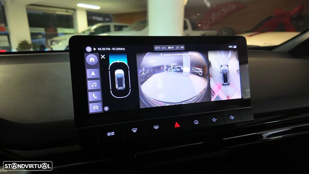 MG MG4 64 kWh Luxury - 30