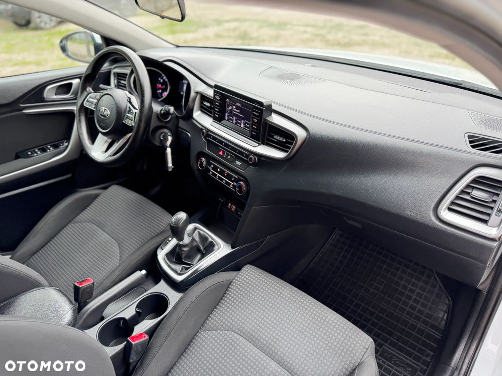 Kia Ceed 1.4 L - 35