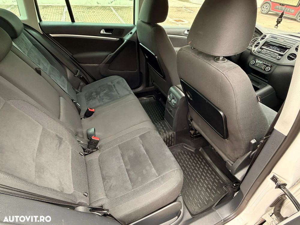 Volkswagen Tiguan 2.0 TDI DPF BlueMotion Technology Exclusive - 11
