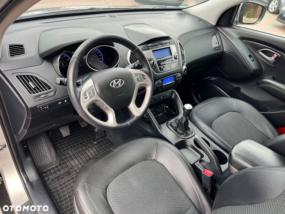 Hyundai ix35 2.0 2WD Style - 19