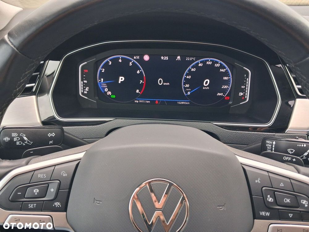 Volkswagen Passat - 23