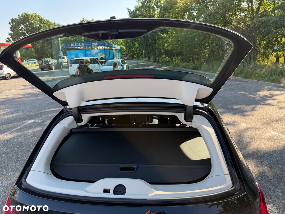 BMW Seria 3 318d mHEV - 38