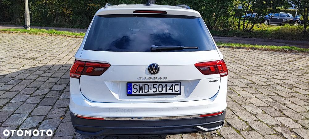 Volkswagen Tiguan 2.0 TSI 4Mot Elegance DSG - 5