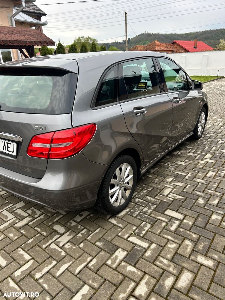 Mercedes-Benz B 180 BlueEfficiency Edition 1 - 5