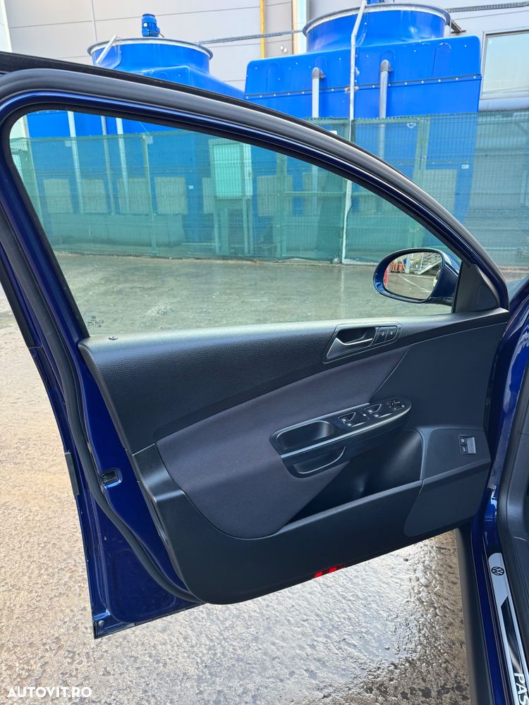 Volkswagen Passat 2.0 TDI DPF DSG Sportline - 11