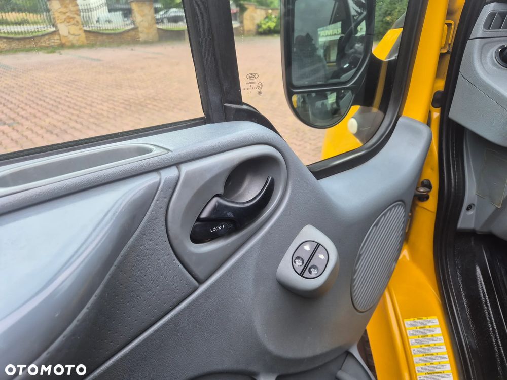 Ford Transit - 23