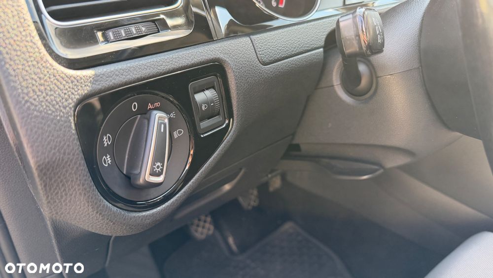 Volkswagen Golf 2.0 TDI BMT Highline - 26