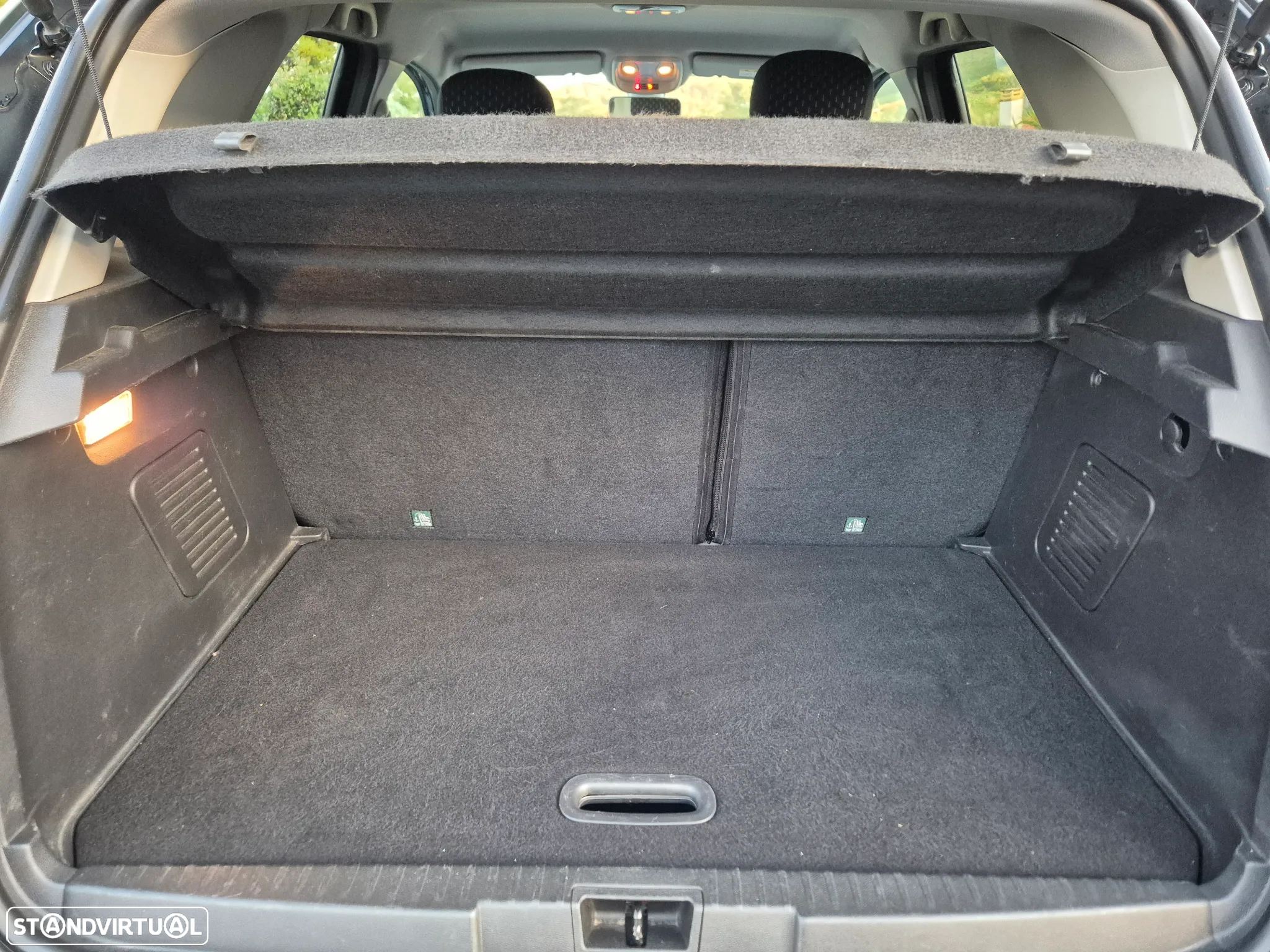 Renault Captur 1.5 dCi Exclusive XMOD - 9
