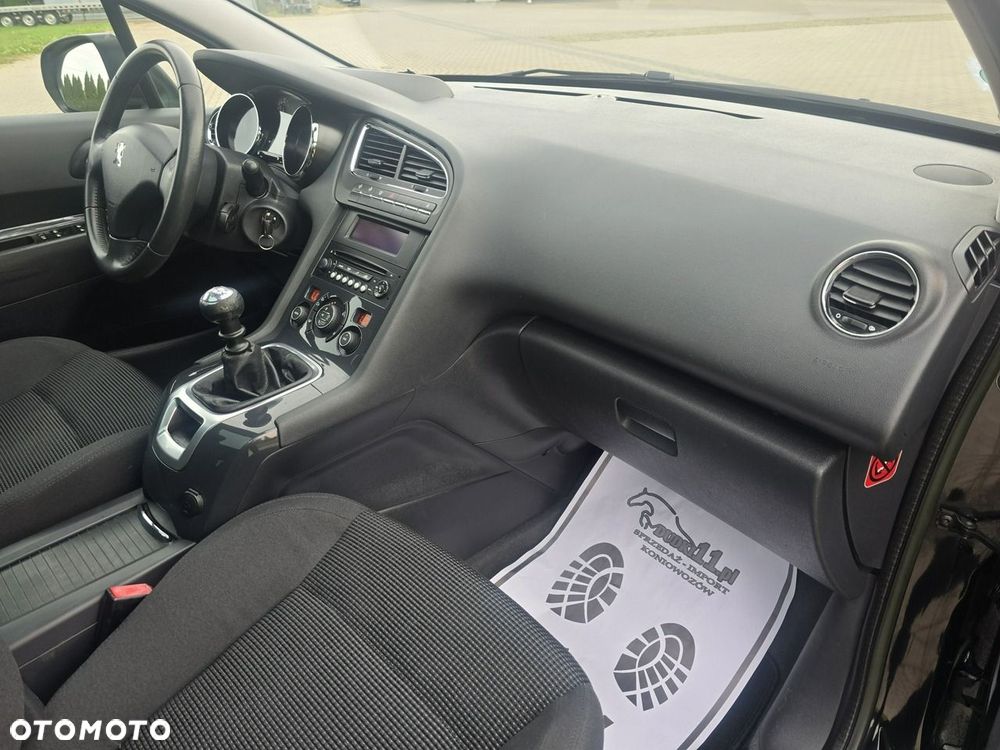 Peugeot 5008 - 27