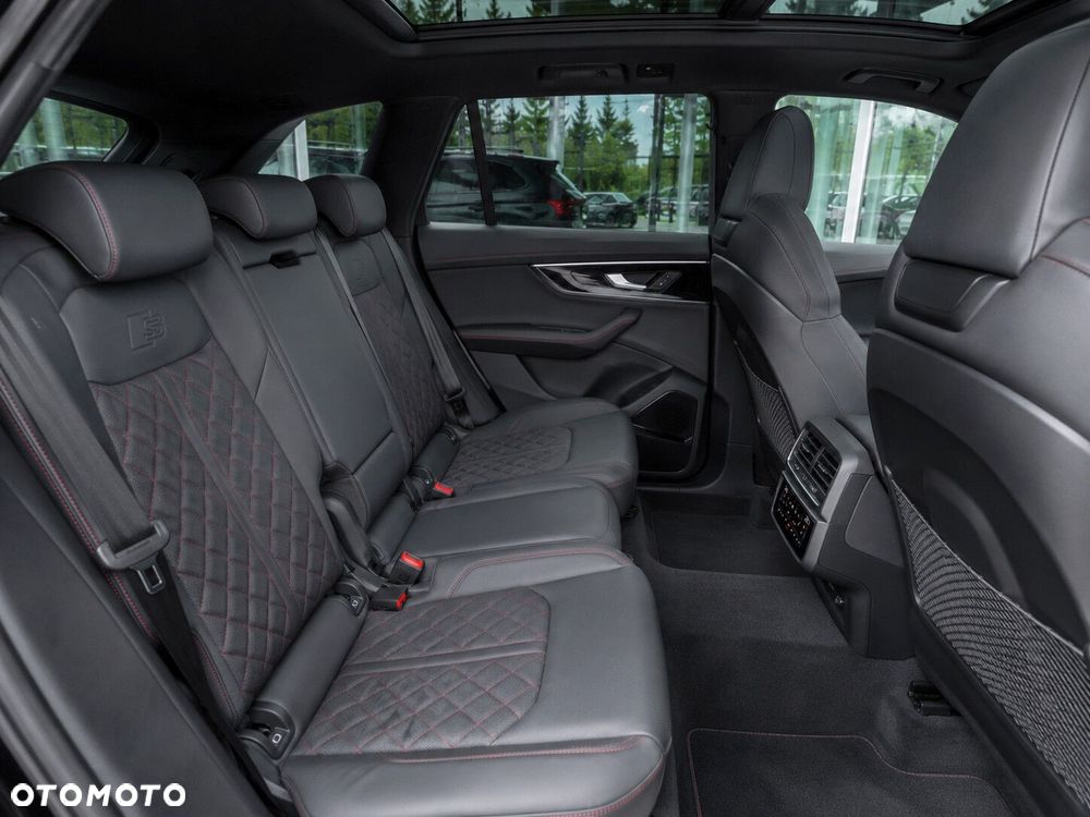 Audi Q8 - 8