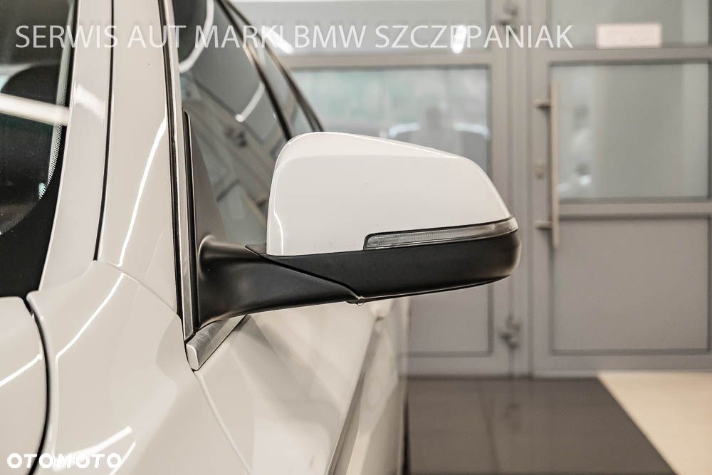 BMW Seria 5 520d xDrive - 6