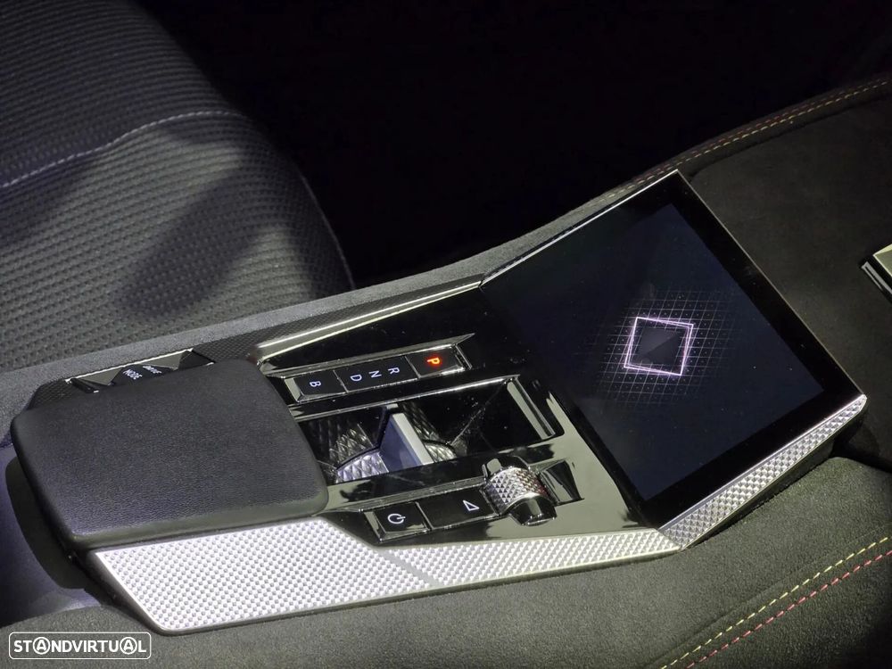 DS DS4 E-TENSE 225 PERFORMANCE LINE+ - 39