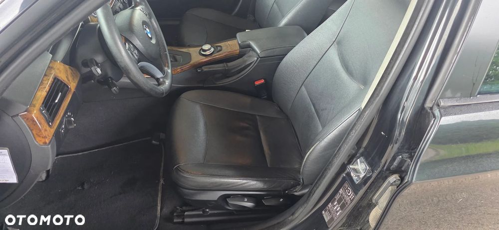 BMW Seria 3 318i - 8