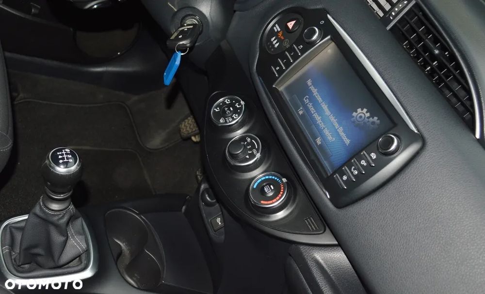 Toyota Yaris - 37