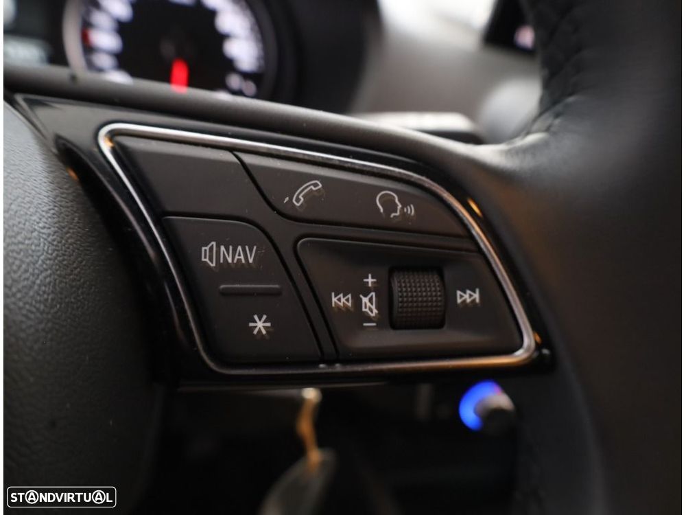Audi Q2 30 TFSI Advanced — fotografia 18