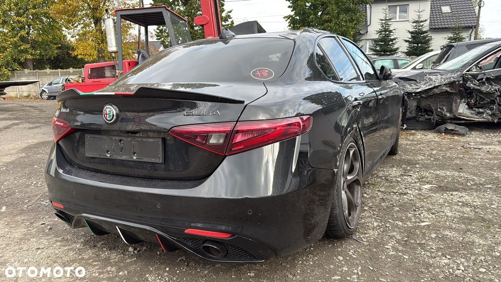 Alfa Romeo Giulia 2.0 Turbo - 8