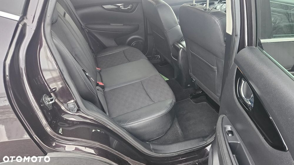 Nissan Qashqai 1.6 dCi Xtronic TEKNA+ - 8