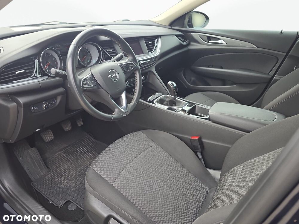 Opel Insignia - 10