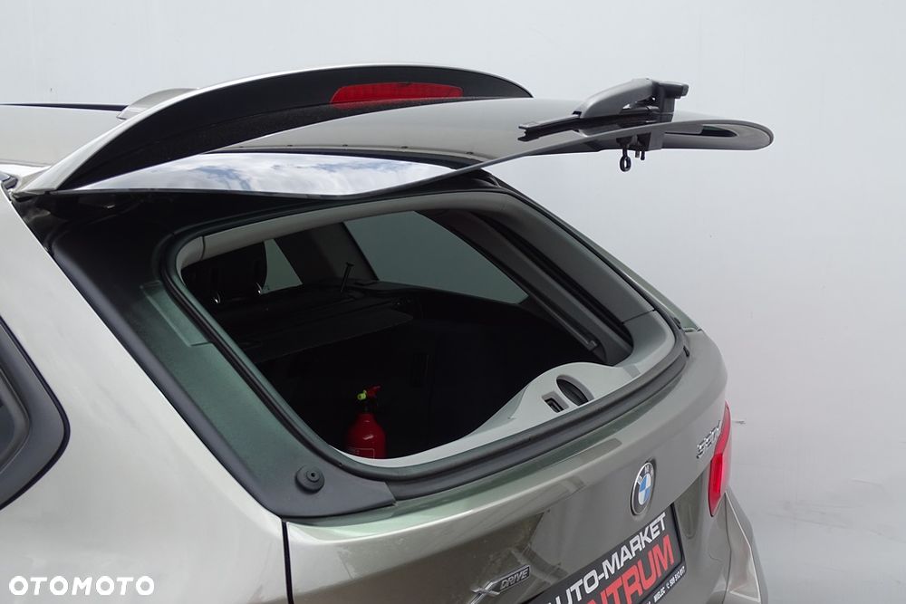 BMW Seria 3 320d xDrive Luxury Line sport - 24
