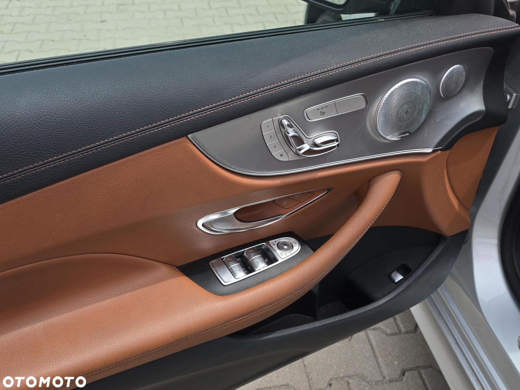 Mercedes-Benz Klasa E 220 d Coupe 4-Matic 9G-TRONIC - 21