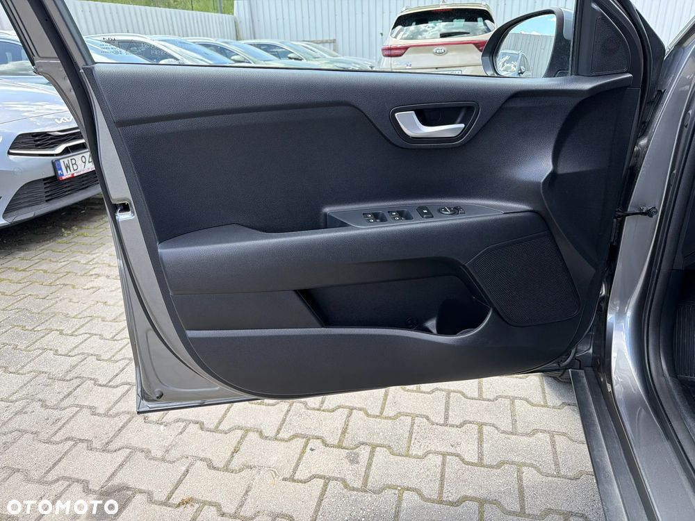 Kia Stonic 1.2 M - 11