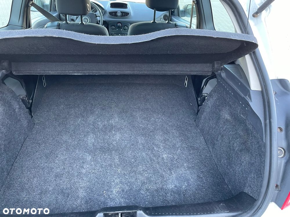 Renault Clio - 9