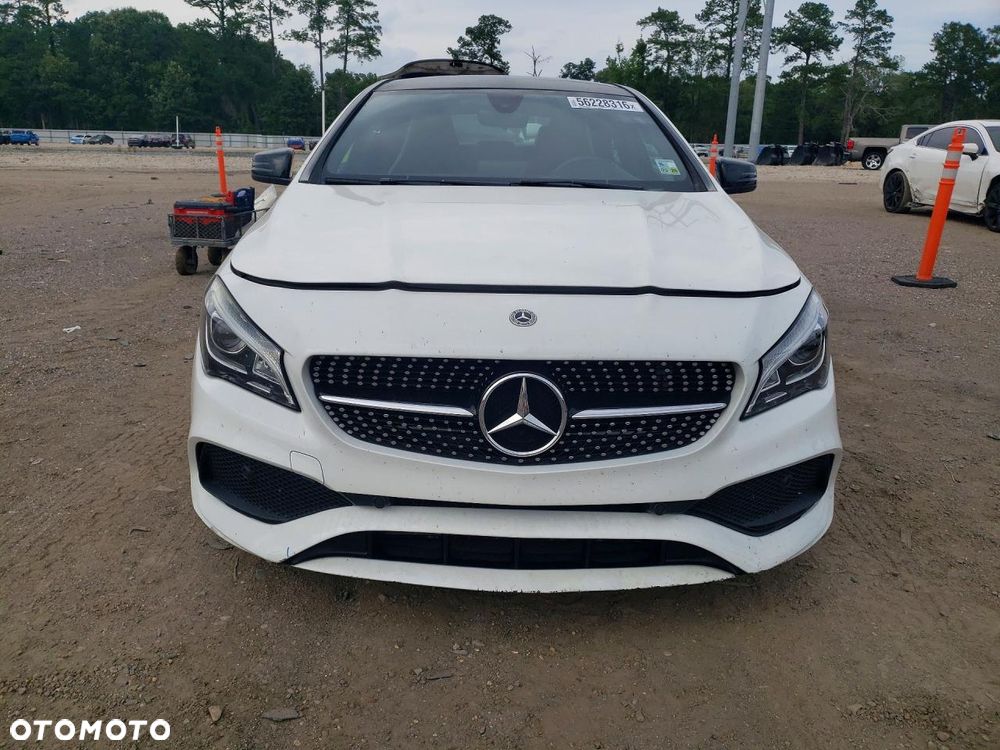 Mercedes-Benz CLA 250 4Matic 7G-DCT AMG Line - 3