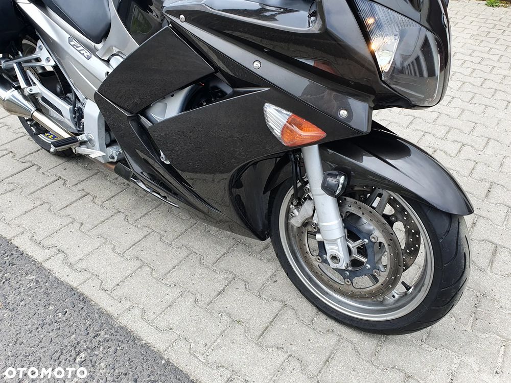 Yamaha FJR - 17