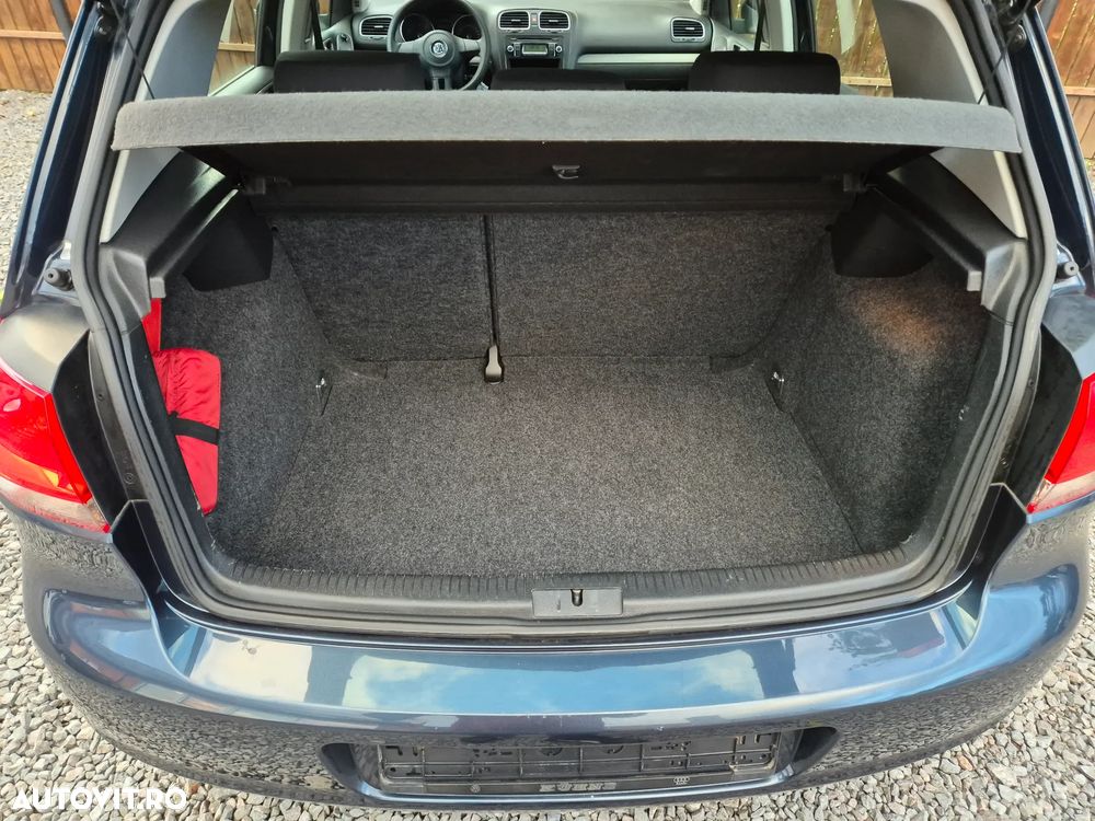 Volkswagen Golf - 17
