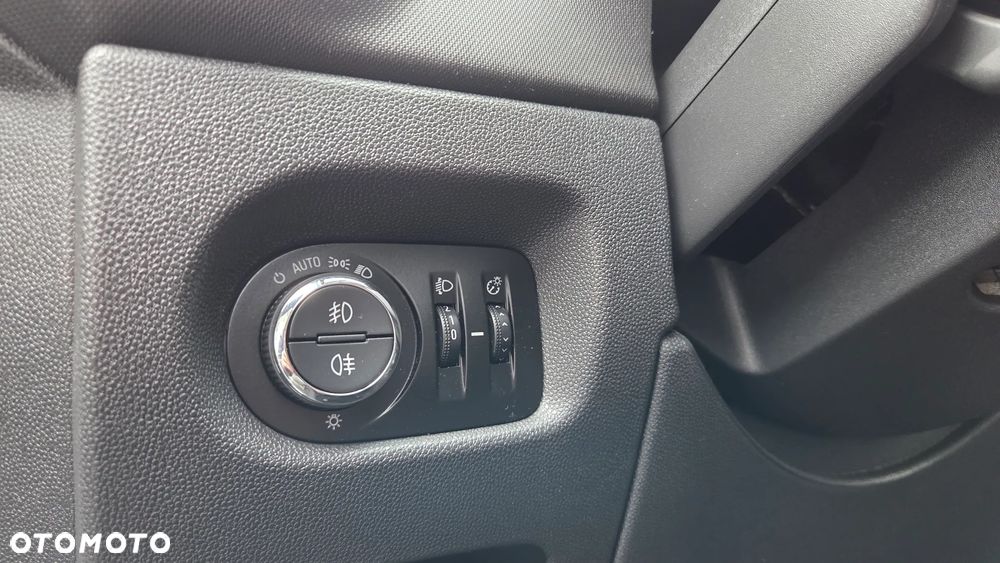 Opel Corsa 1.4 16V Energy - 19