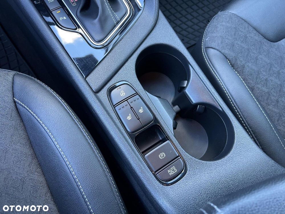 Kia Niro - 24