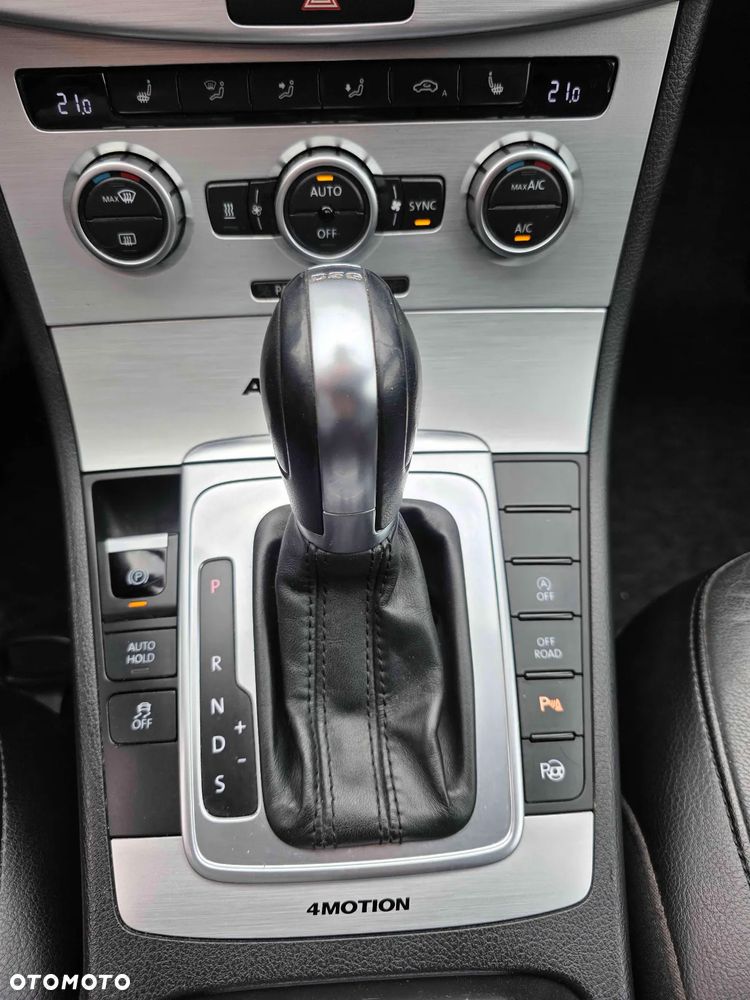 Volkswagen Passat Alltrack 2.0 TDI 4Motion DSG BlueMotion Tec - 13