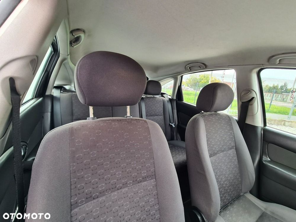 Ford Focus 1.6 16V Trend - 19